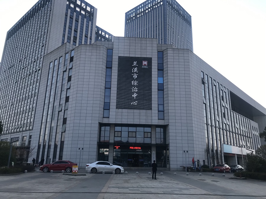 1-20100510222HM.jpg