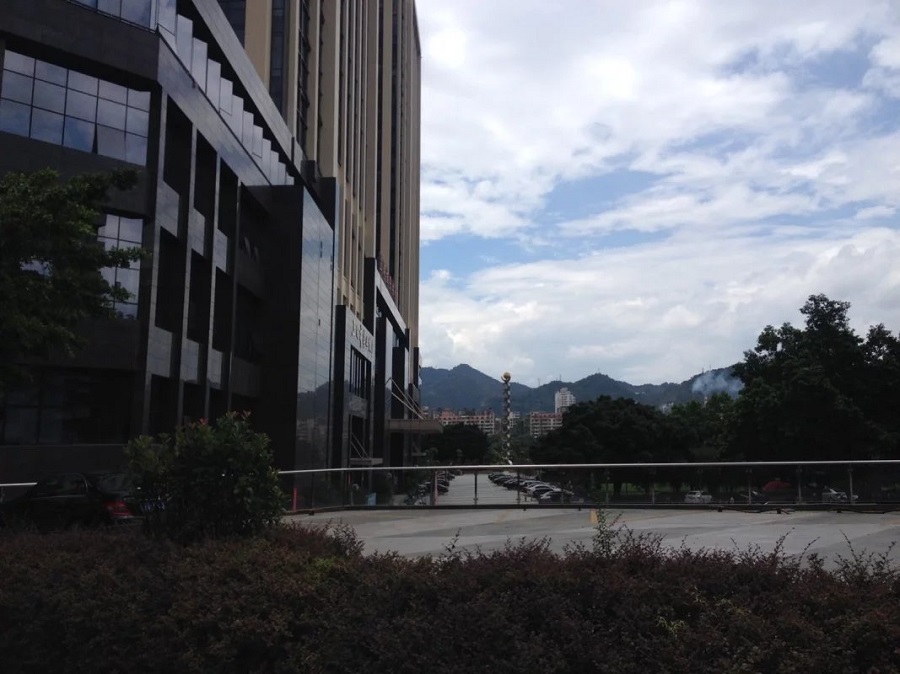 1-201005094254359.jpg